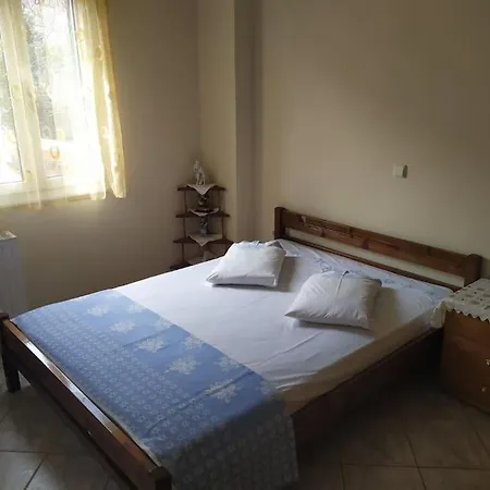 Peaceful Alexandra *